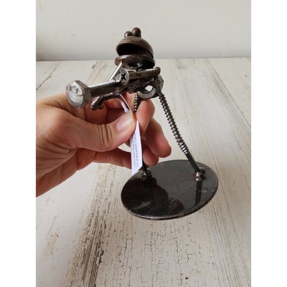 Kalifano frog violin band musical metal art bolts screw statue figurine unique m - Picture 6 of 8